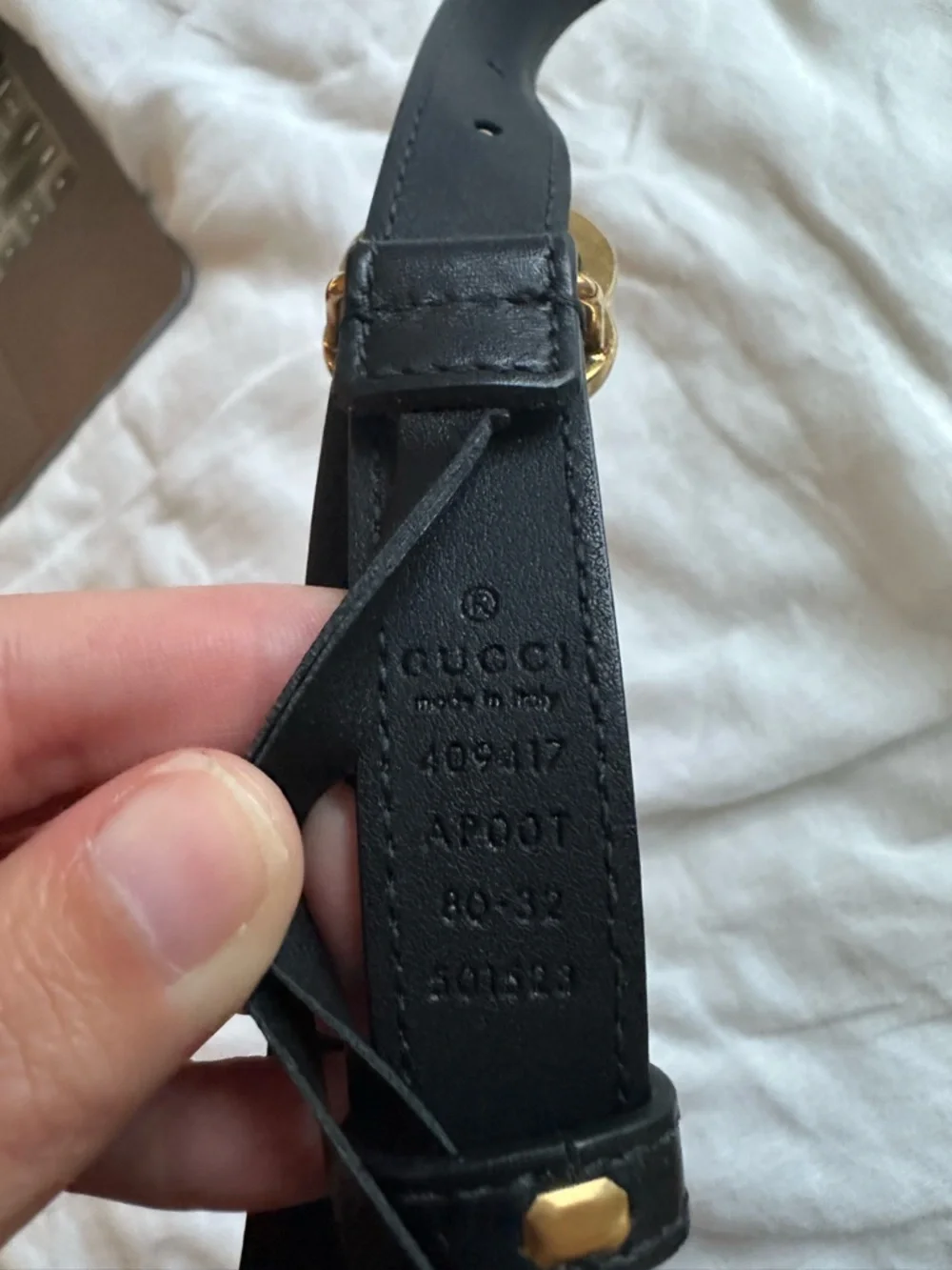 Gucci Black Leather Belt with Gold Double G Buckle - Picture 2 of 2